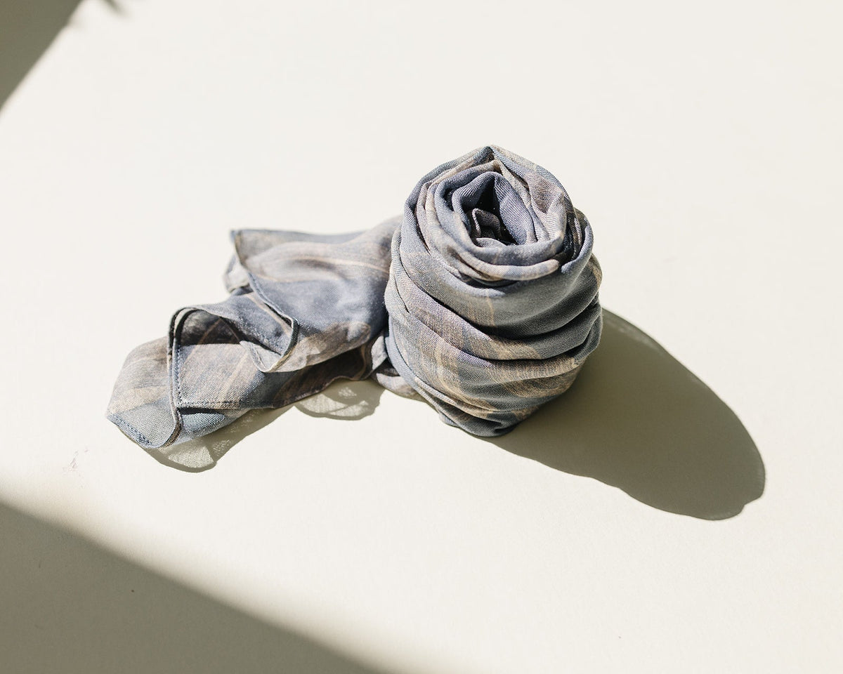 Bamboo Woven Printed Hijab - Pacific Palms Light Gray