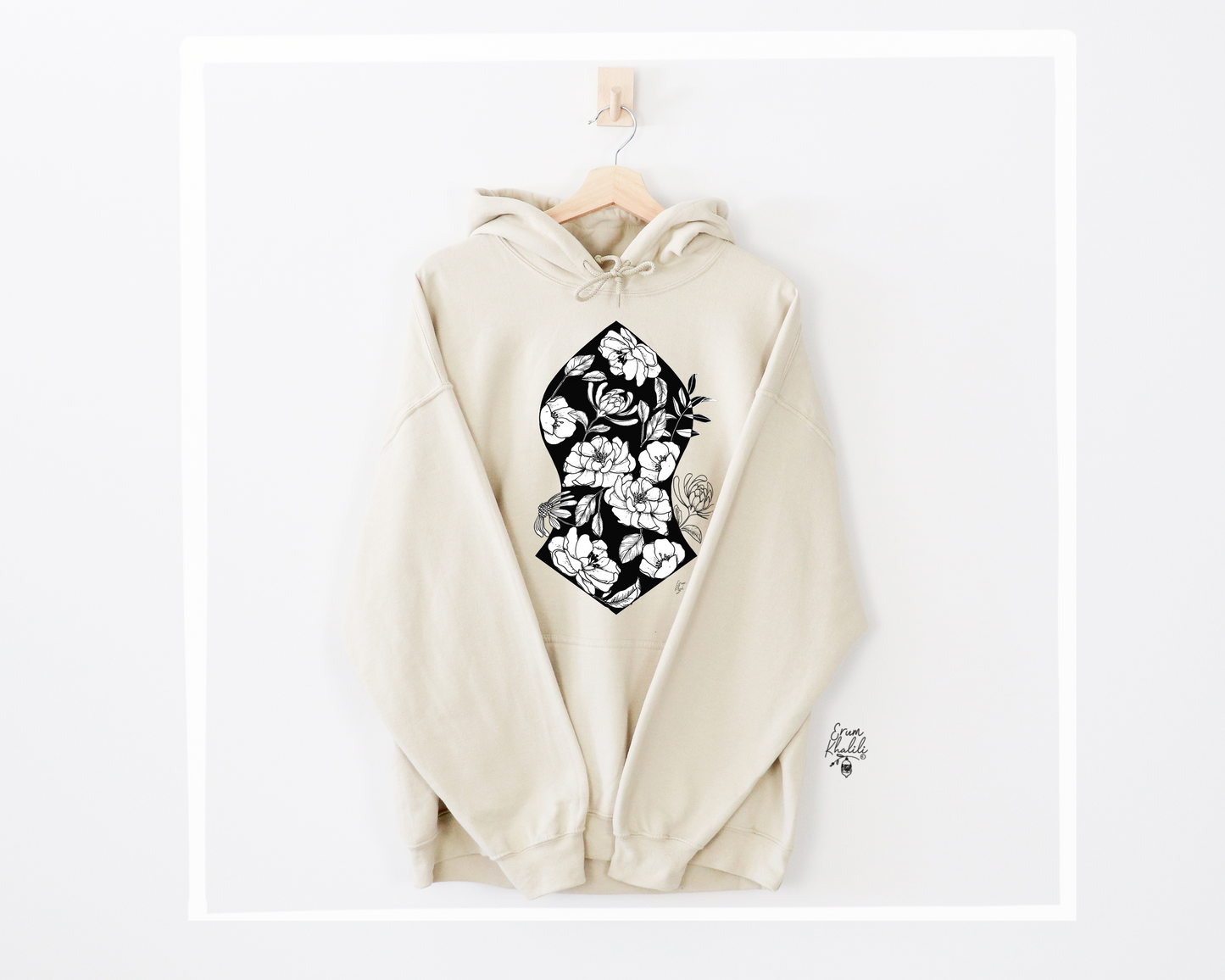 The Blessed Sandals - Sweatshirt & Hoodie