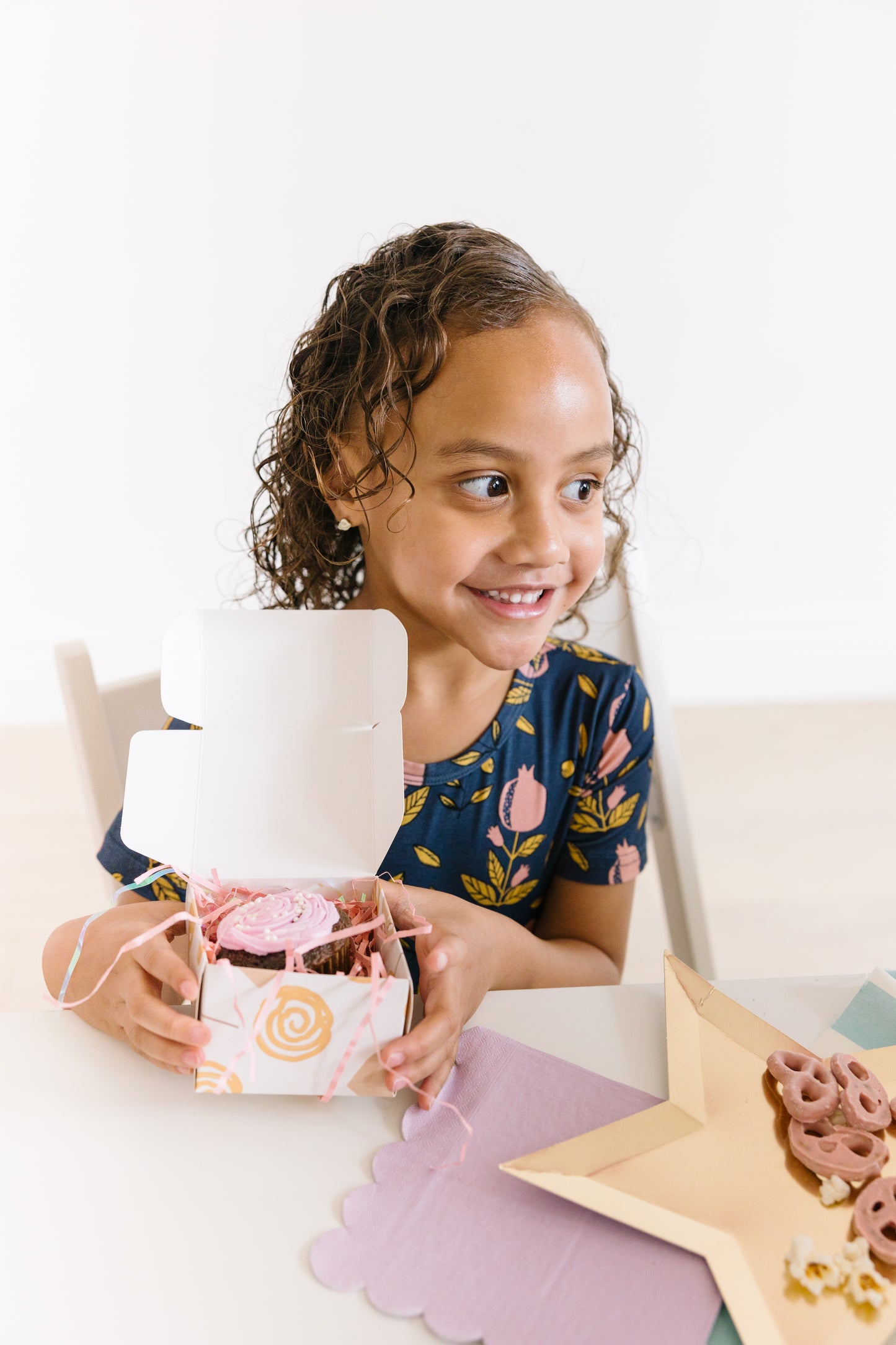 Set of 5 Small Treat / Party Favor Boxes - Metai Print
