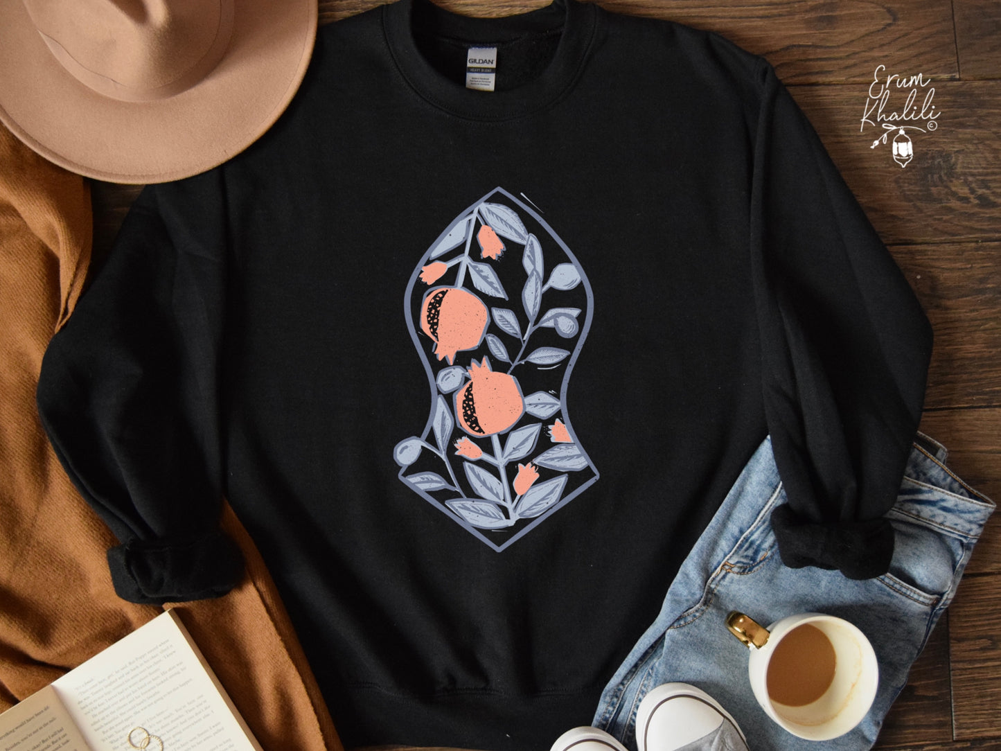 Pom and Olive Sandala - Crewneck Sweatshirt in Black