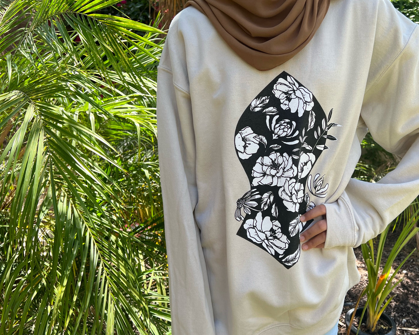 The Blessed Sandals - Sweatshirt & Hoodie