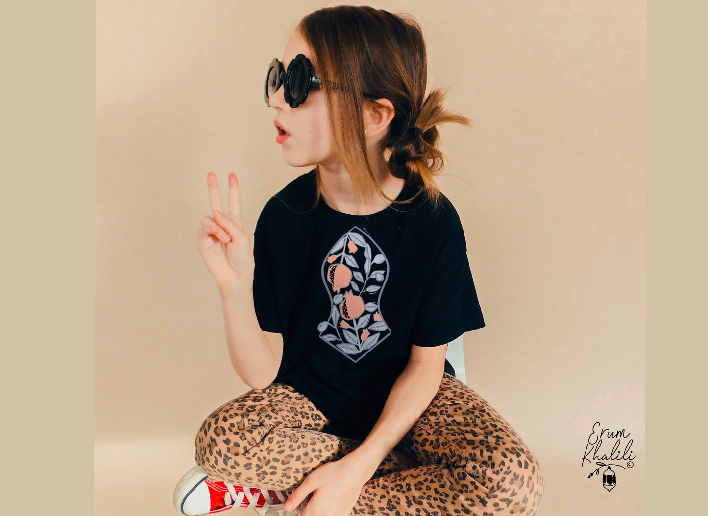 Pom and Olive Sandala - Youth Short Sleeve T-Shirt