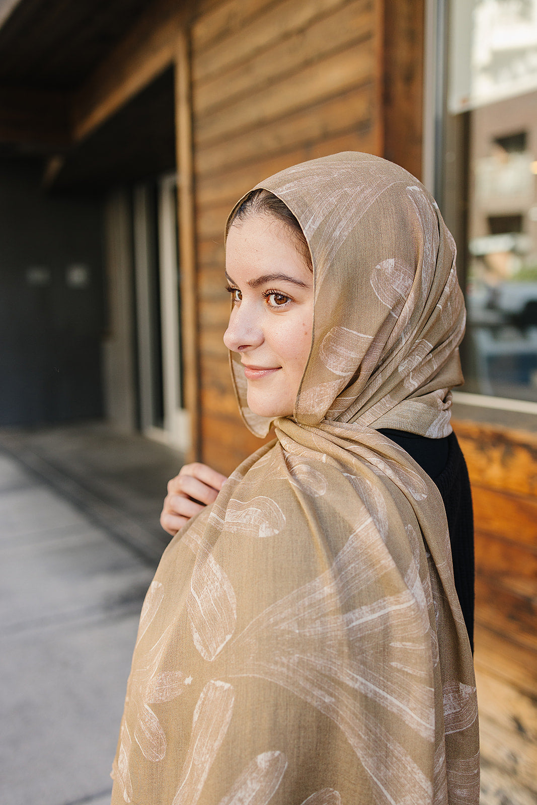 Bamboo Woven Printed Hijab - Pacific Palms Camel