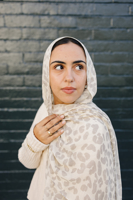 Bamboo Woven Printed Hijab - Leopard Cream