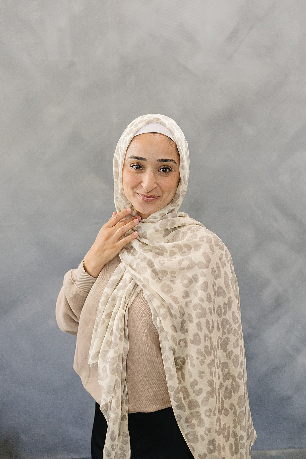 Bamboo Woven Printed Hijab - Leopard Cream