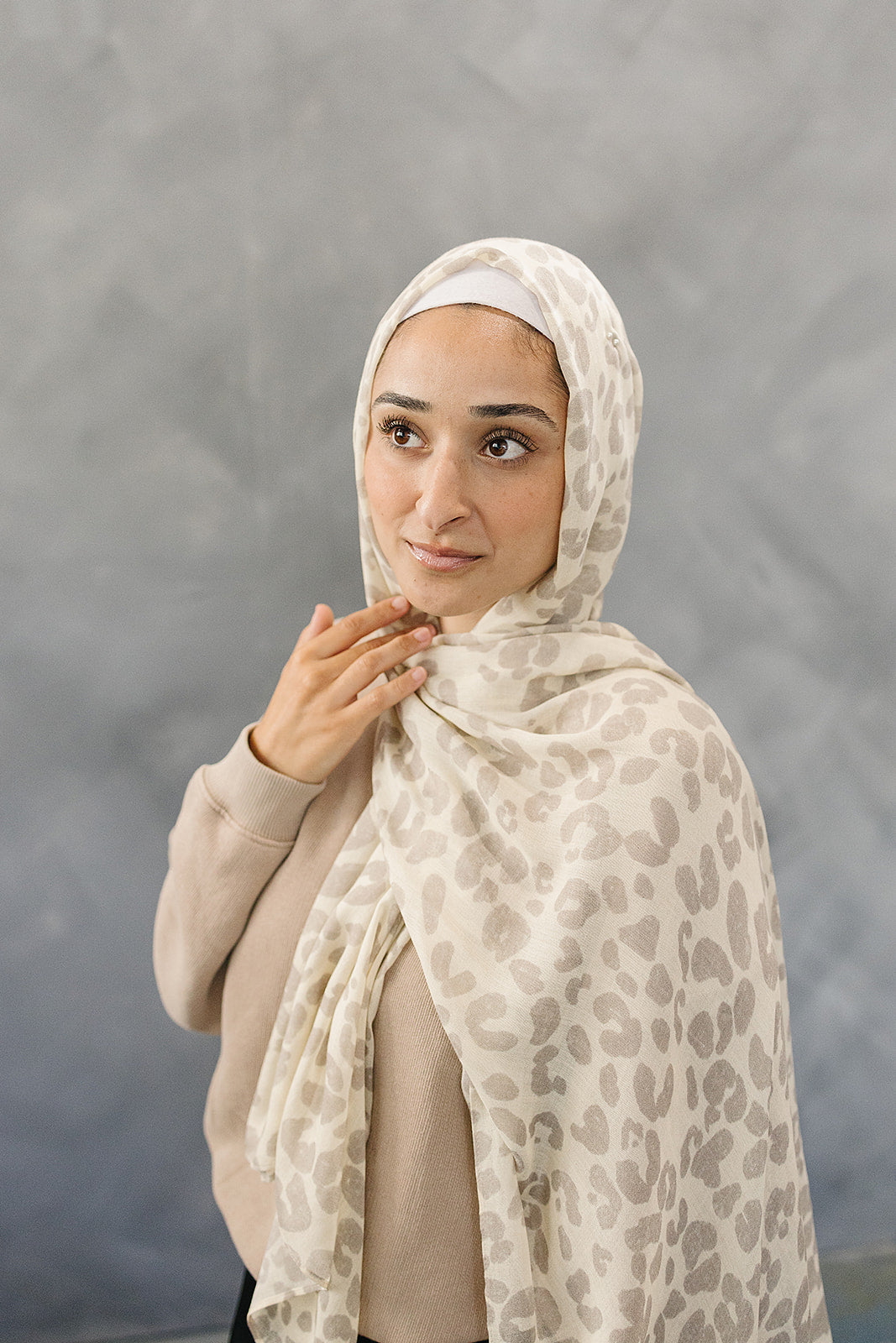 Bamboo Woven Printed Hijab - Leopard Cream