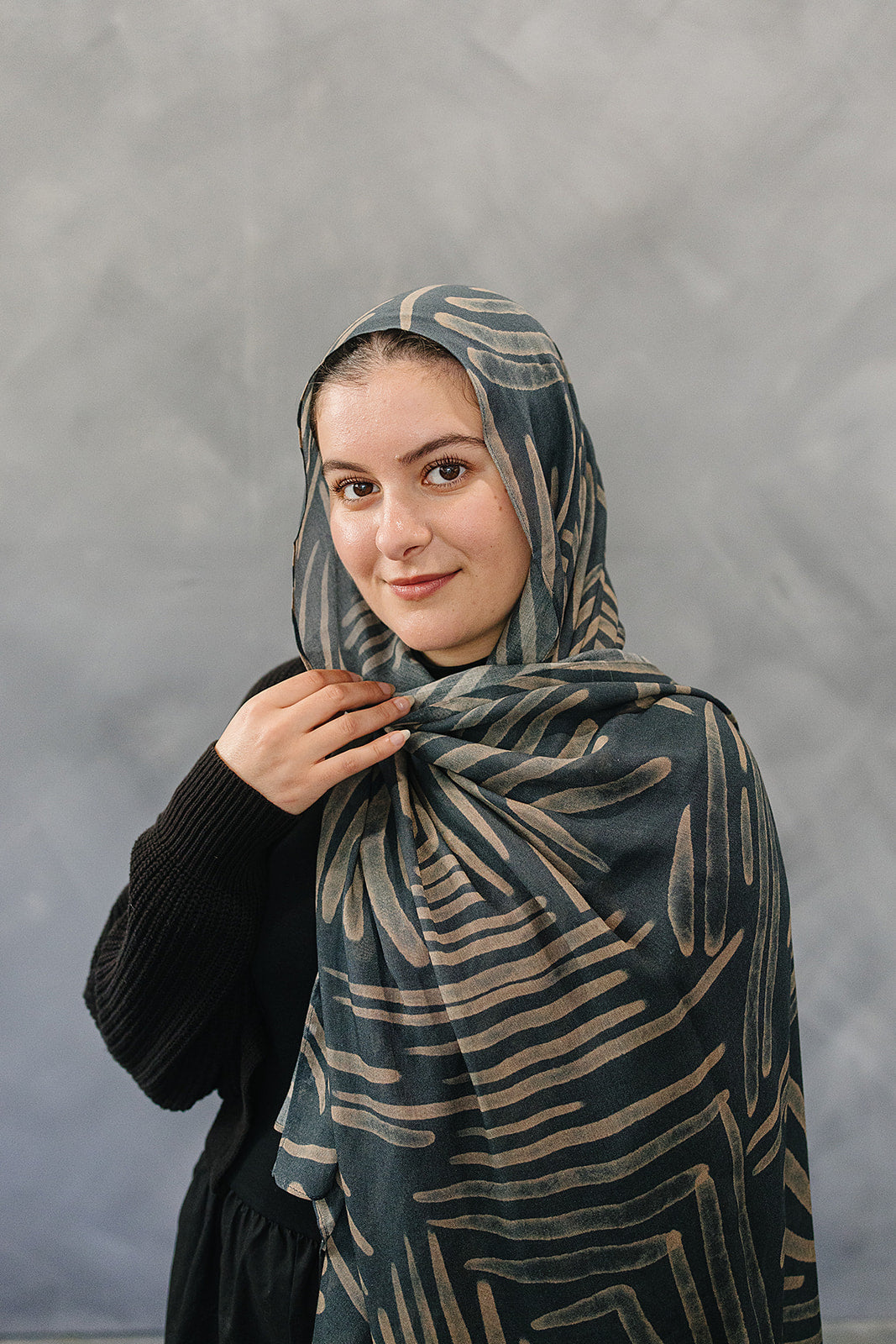Bamboo Woven Printed Hijab - Abstract Lines