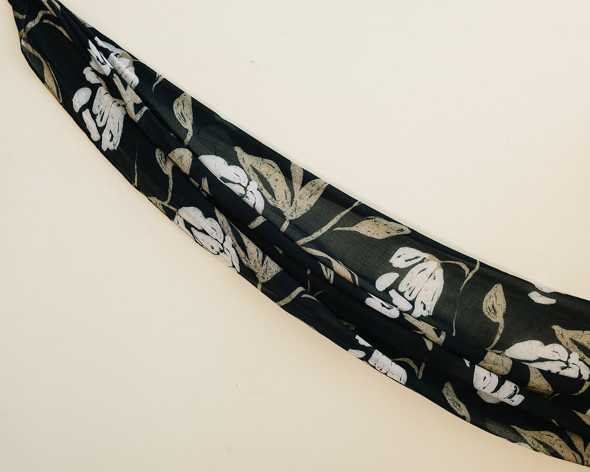 Bamboo Woven Printed Hijab - Garden Florals Black