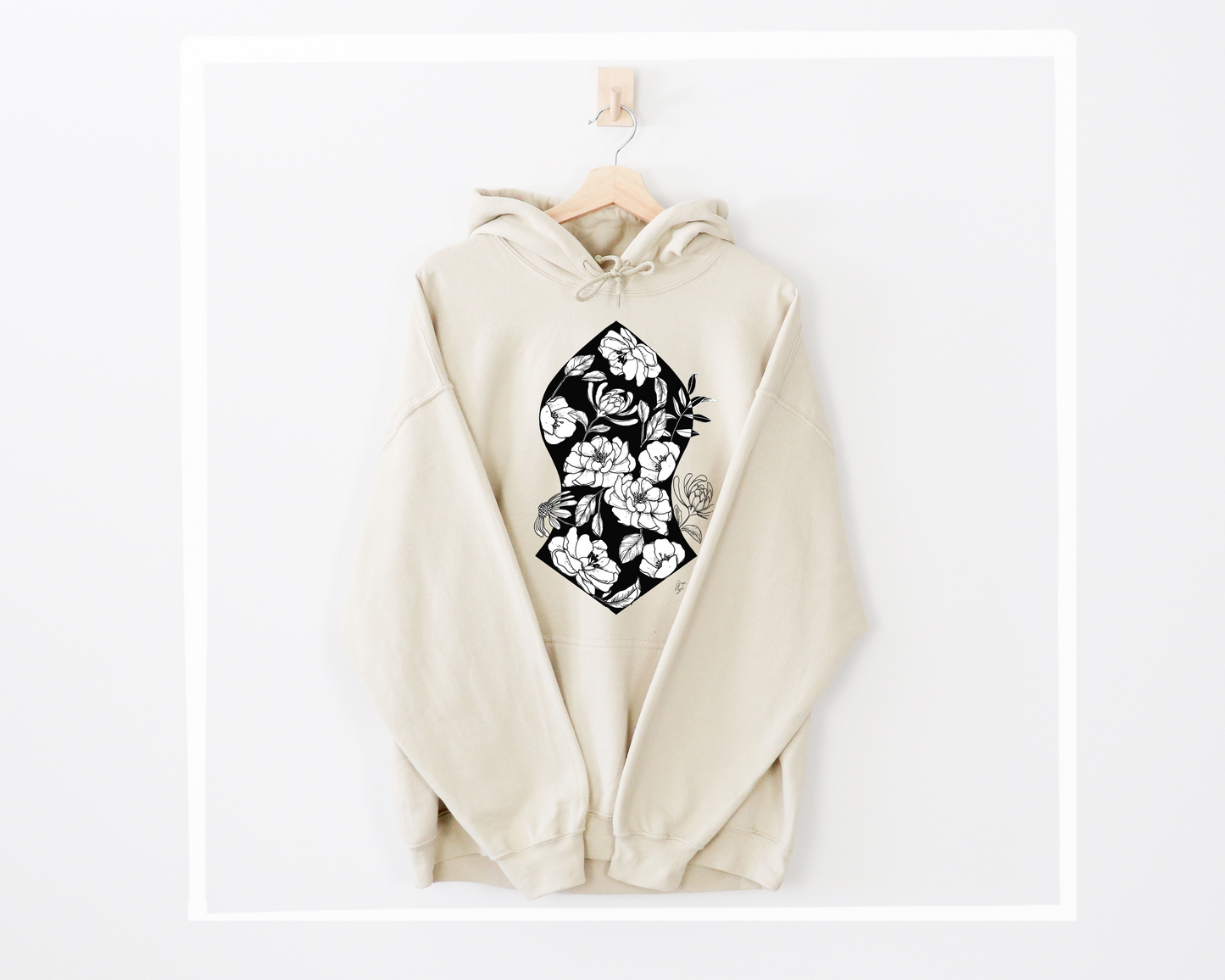 The Blessed Sandals - Sweatshirt & Hoodie